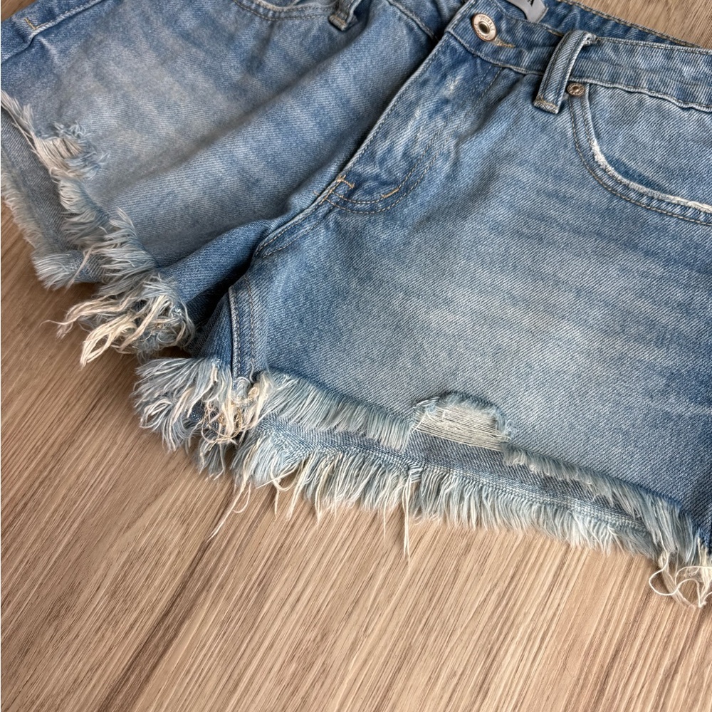 Special A Distressed Denim Cutoff Shorts Size Small - Picture 4 of 6